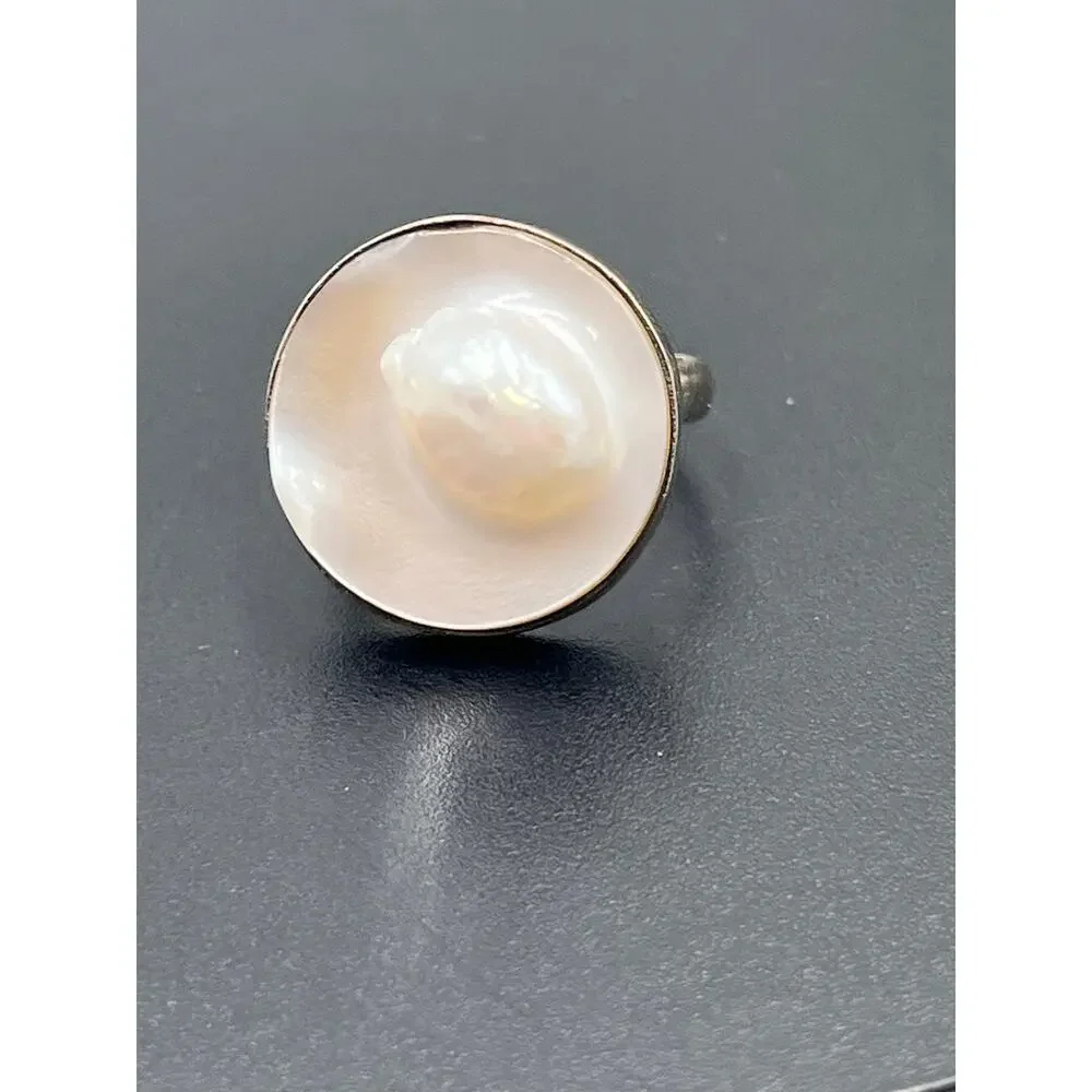Sterling Silver Natural White Blister Pearl‎ Shell Round Ring 8.5